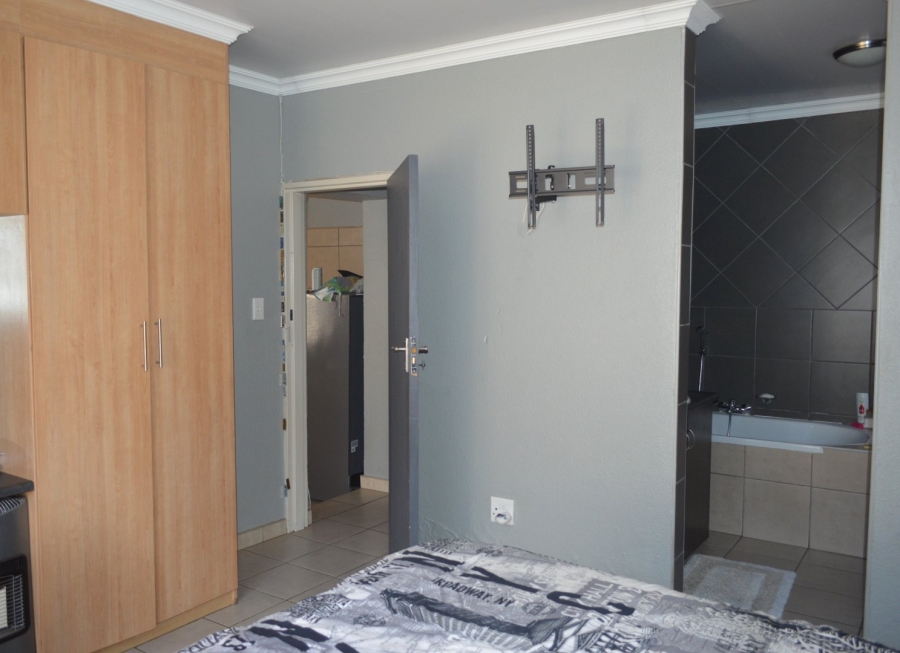 2 Bedroom Property for Sale in Doringkruin North West